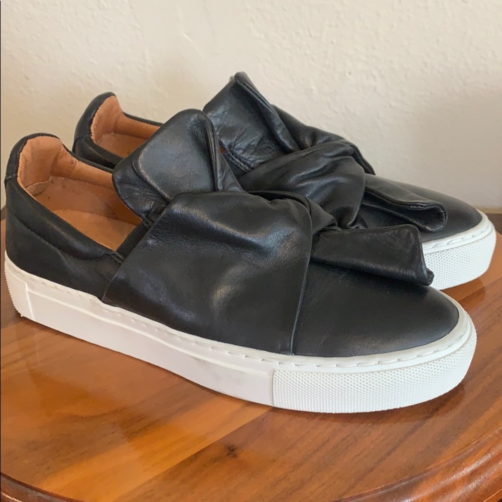 Brusque shoes, Sz 6 1/2